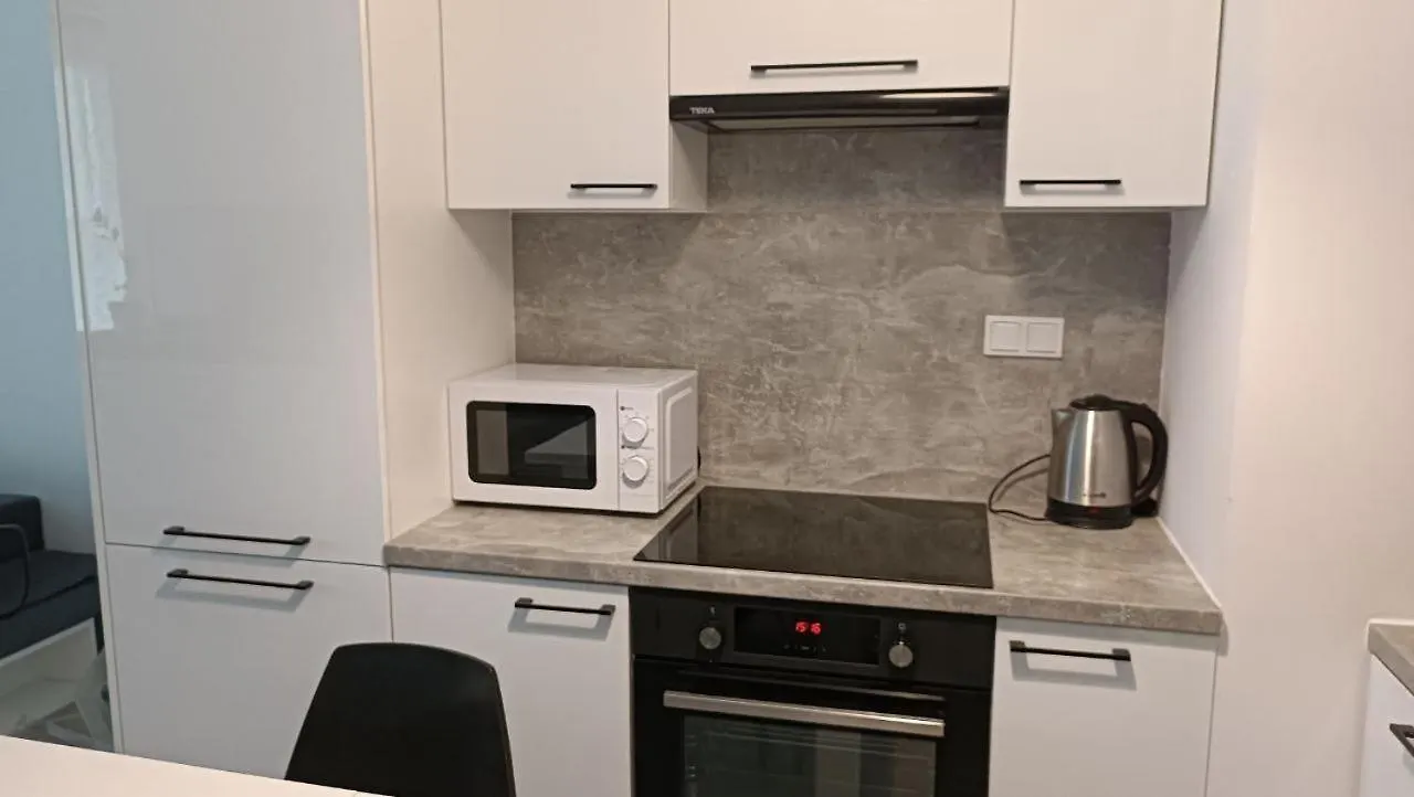Apartment Z Ogrodkiem Na Warszawskiej Woli Warsaw